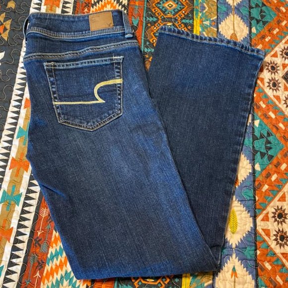 American Eagle Outfitters Denim - American Eagle Jeans - Size 6